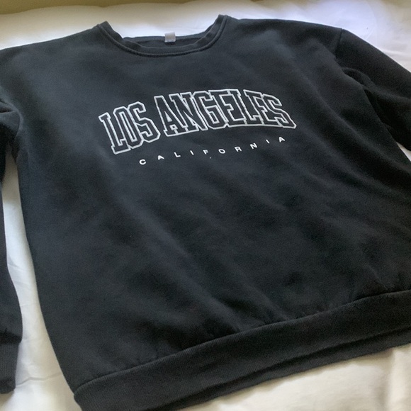 Men’s Los Angeles Sweater - Picture 2 of 4